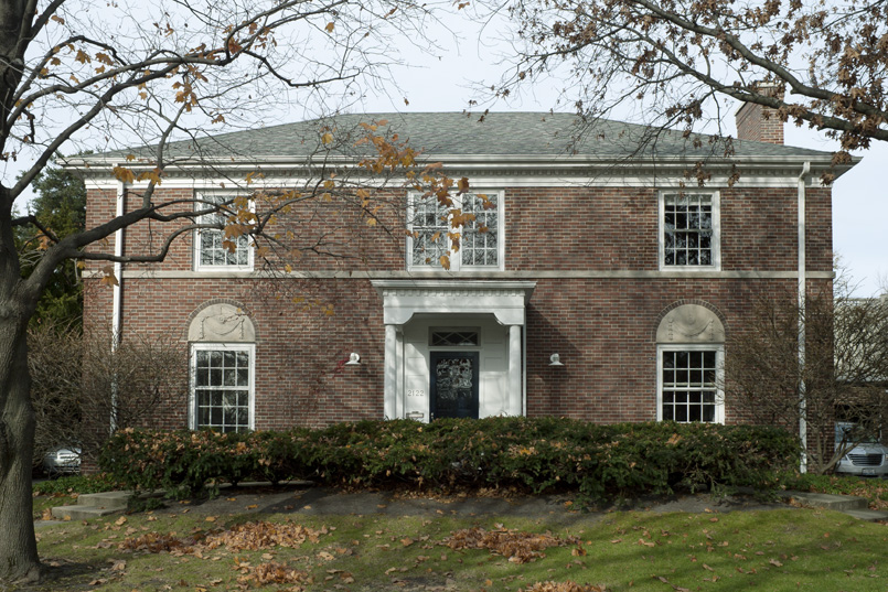 2122 Pratt