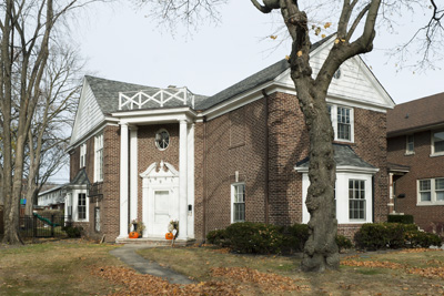 2142 Pratt