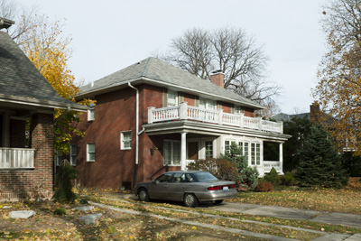 2208 Pratt